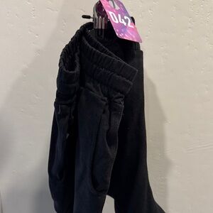 42. Vuori Black Women's Shorts